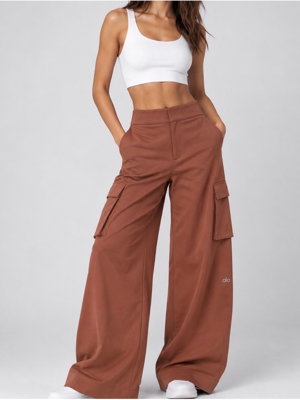 Alo Yoga Show Off Cargo Wide Leg Trouser Chestnut XXS fits up to small